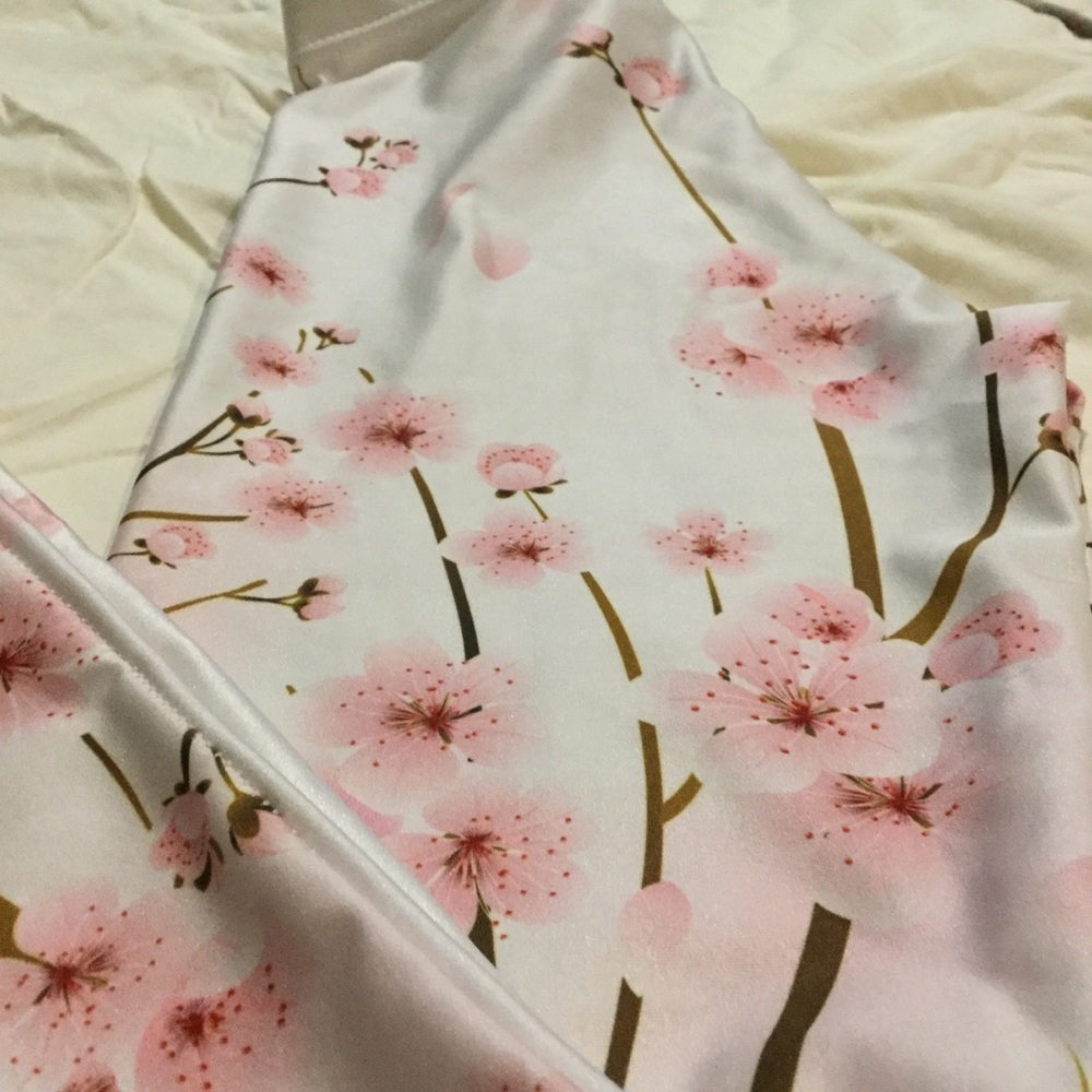 Blackmilk White Cherry Blossom Leggings, Small